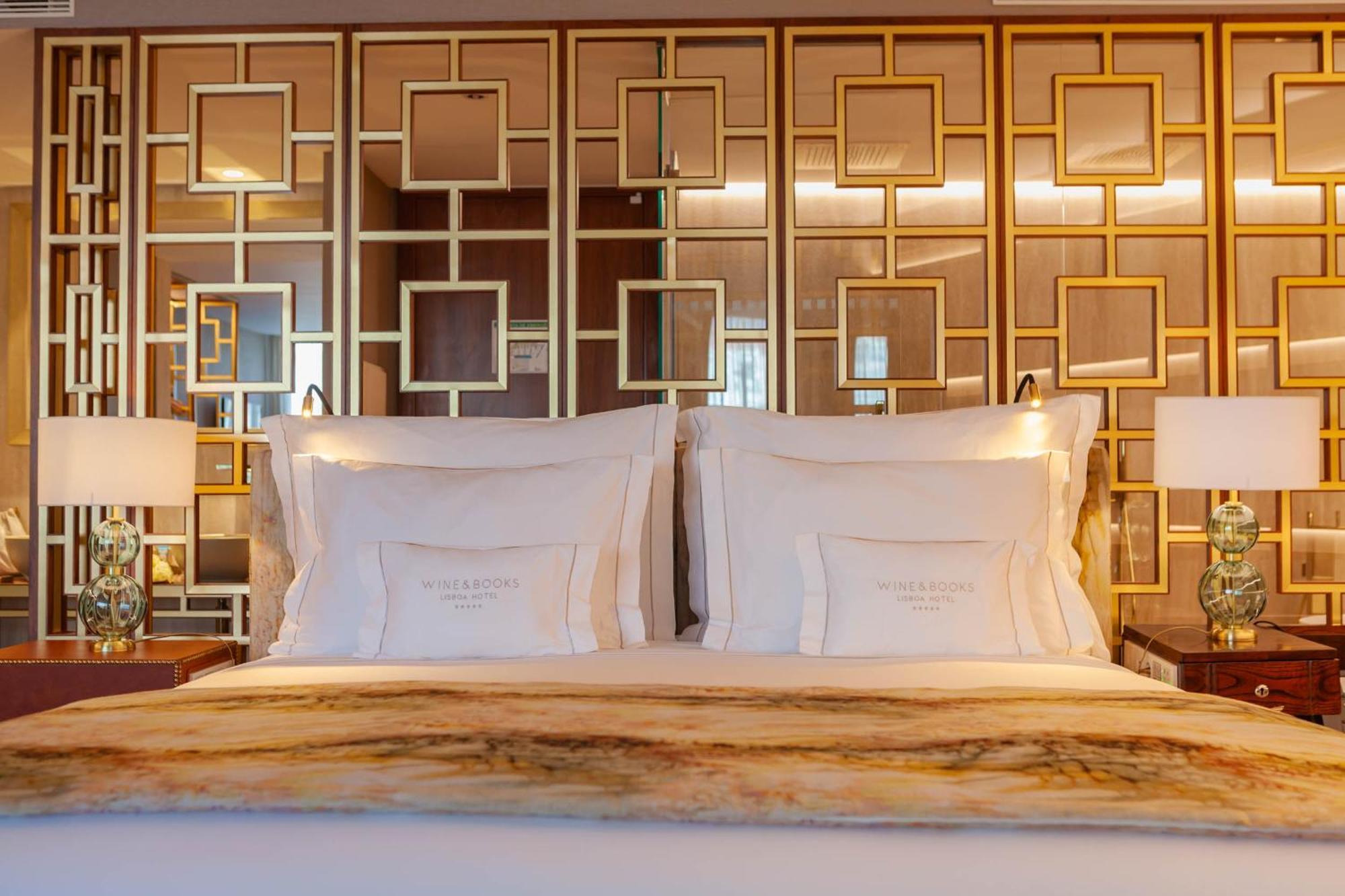 Wine & Books Lisboa Hotel Rom bilde A bedroom at the hotel